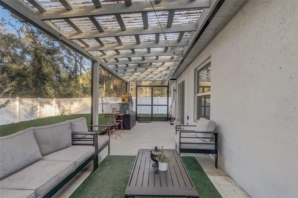 For Sale: $295,000 (3 beds, 2 baths, 1286 Square Feet)