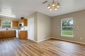 For Rent: $1,900 (3 beds, 1 baths, 1132 Square Feet)