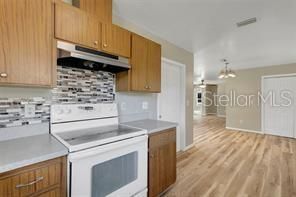For Rent: $1,900 (3 beds, 1 baths, 1132 Square Feet)