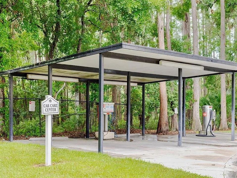 For Sale: $189,900 (2 beds, 1 baths, 924 Square Feet)