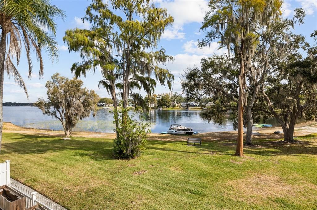 For Sale: $189,900 (2 beds, 1 baths, 924 Square Feet)