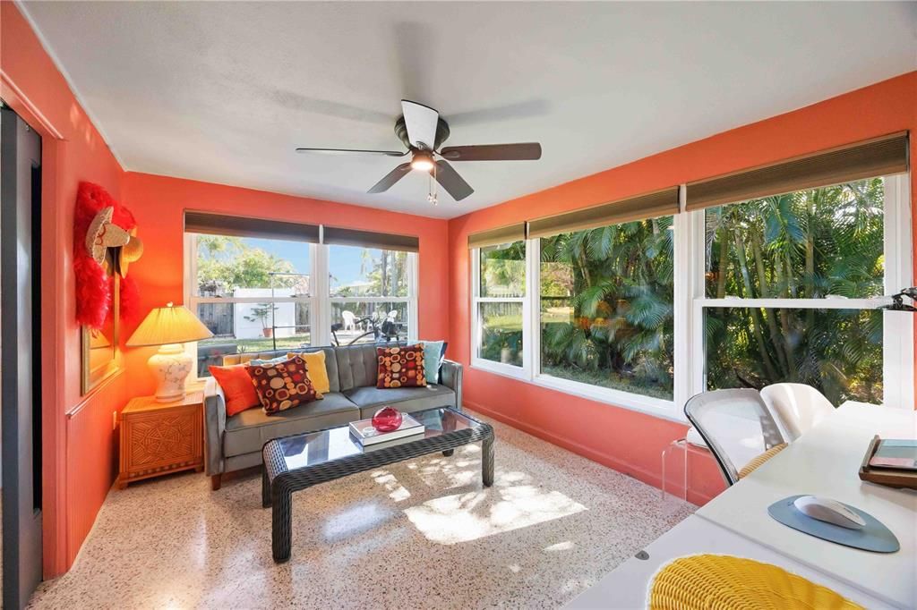 En Venta: $299,900 (2 camas, 1 baños, 1456 Pies cuadrados)