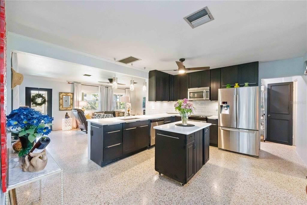 En Venta: $299,900 (2 camas, 1 baños, 1456 Pies cuadrados)