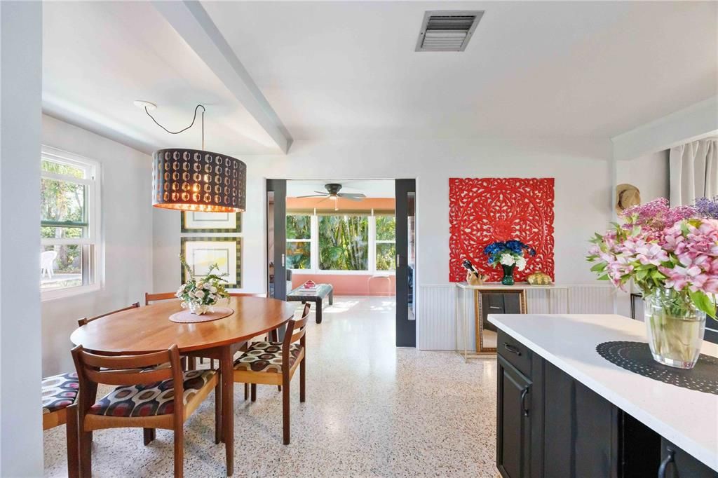 En Venta: $299,900 (2 camas, 1 baños, 1456 Pies cuadrados)