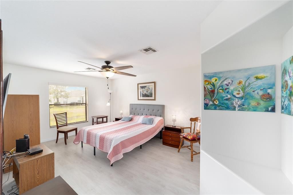 待售: $275,000 (3 贝兹, 2 浴室, 1470 平方英尺)