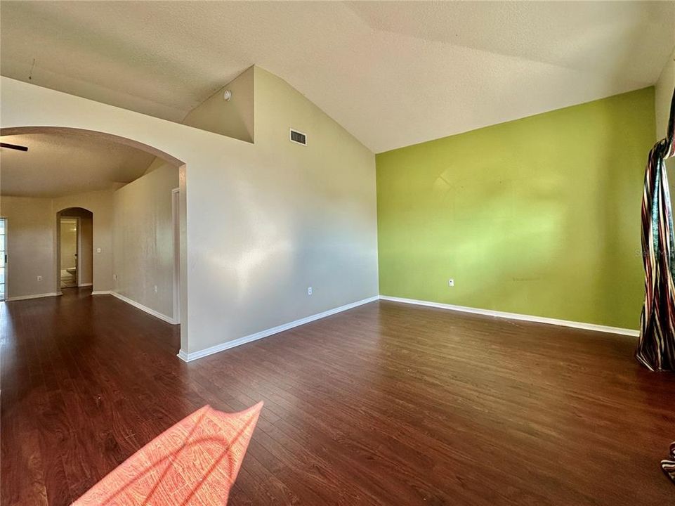 В аренду: $2,200 (4 спален, 2 ванн, 2002 Квадратных фут)