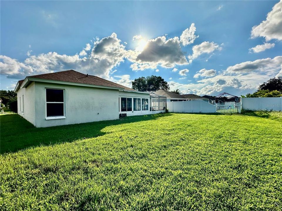 В аренду: $2,200 (4 спален, 2 ванн, 2002 Квадратных фут)