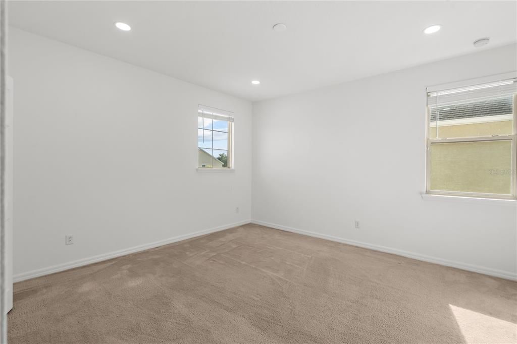 待售: $1,199,000 (6 贝兹, 4 浴室, 4516 平方英尺)