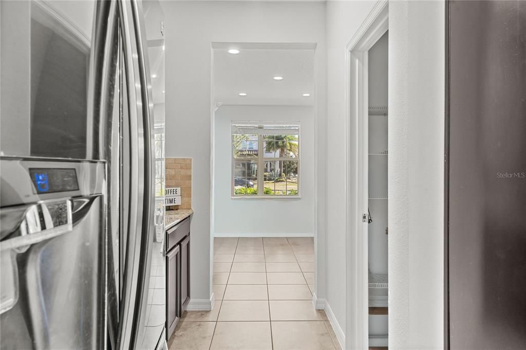 待售: $1,199,000 (6 贝兹, 4 浴室, 4516 平方英尺)