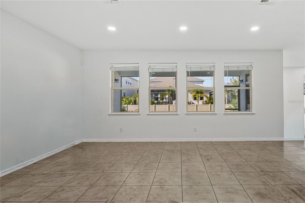 待售: $1,199,000 (6 贝兹, 4 浴室, 4516 平方英尺)