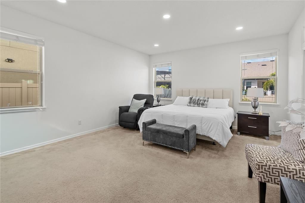 待售: $1,199,000 (6 贝兹, 4 浴室, 4516 平方英尺)