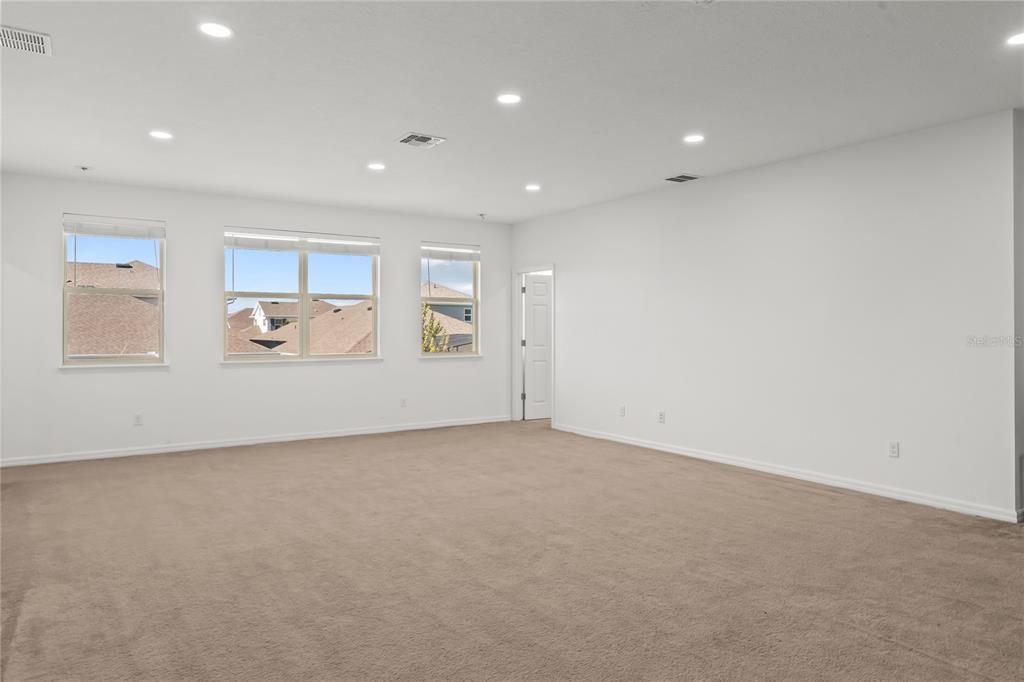 待售: $1,199,000 (6 贝兹, 4 浴室, 4516 平方英尺)