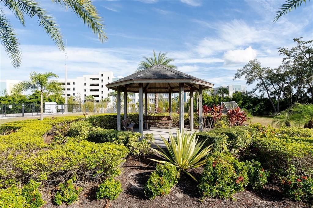 待售: $1,199,000 (6 贝兹, 4 浴室, 4516 平方英尺)