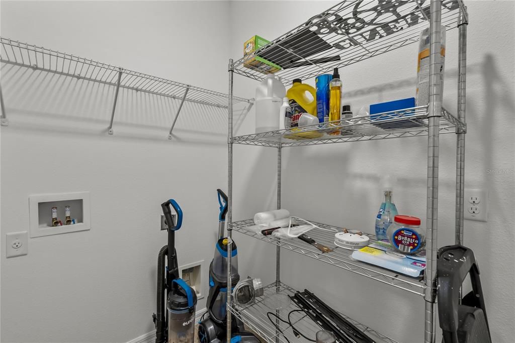 待售: $1,199,000 (6 贝兹, 4 浴室, 4516 平方英尺)