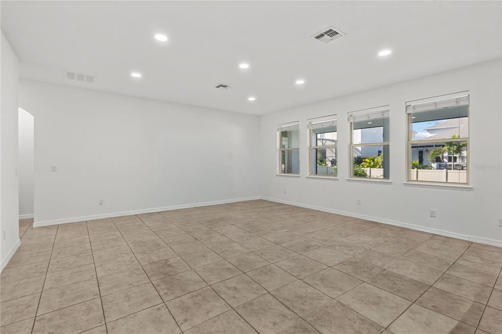 待售: $1,199,000 (6 贝兹, 4 浴室, 4516 平方英尺)