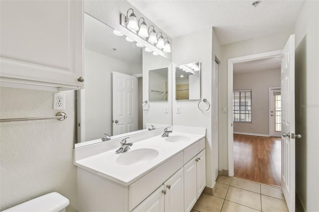 待售: $570,000 (3 贝兹, 3 浴室, 1907 平方英尺)