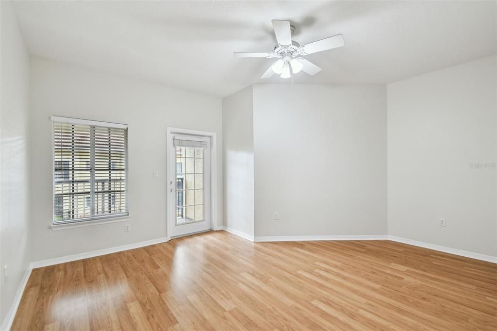 待售: $570,000 (3 贝兹, 3 浴室, 1907 平方英尺)