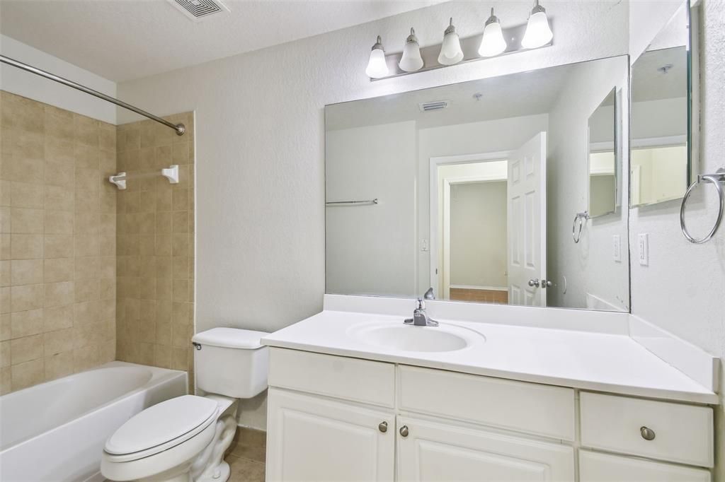 待售: $570,000 (3 贝兹, 3 浴室, 1907 平方英尺)