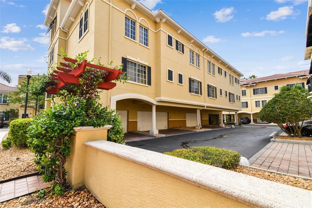 待售: $570,000 (3 贝兹, 3 浴室, 1907 平方英尺)