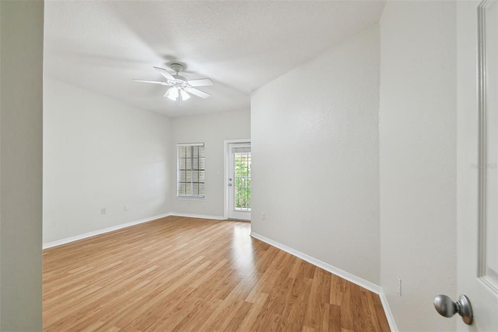 待售: $570,000 (3 贝兹, 3 浴室, 1907 平方英尺)