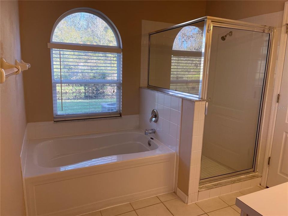 En Renta: $2,050 (3 camas, 2 baños, 2132 Pies cuadrados)