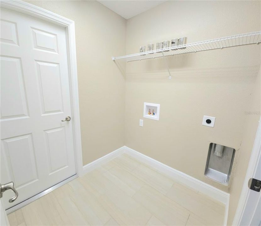 For Rent: $1,695 (4 beds, 2 baths, 1512 Square Feet)