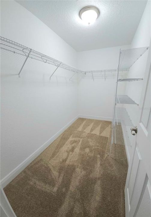 For Rent: $1,695 (4 beds, 2 baths, 1512 Square Feet)