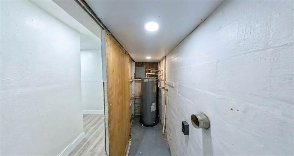 For Sale: $440,000 (4 beds, 2 baths, 1484 Square Feet)