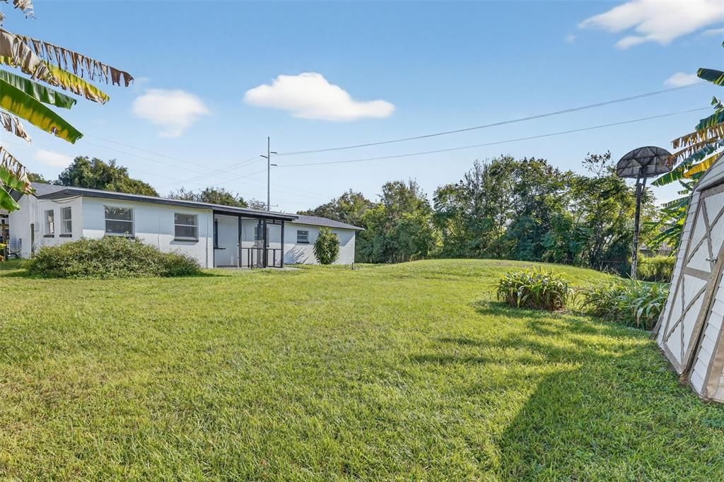 For Sale: $440,000 (4 beds, 2 baths, 1484 Square Feet)