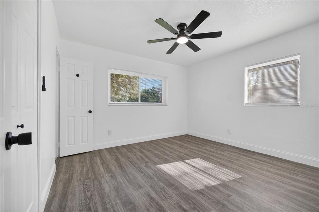 For Sale: $440,000 (4 beds, 2 baths, 1484 Square Feet)