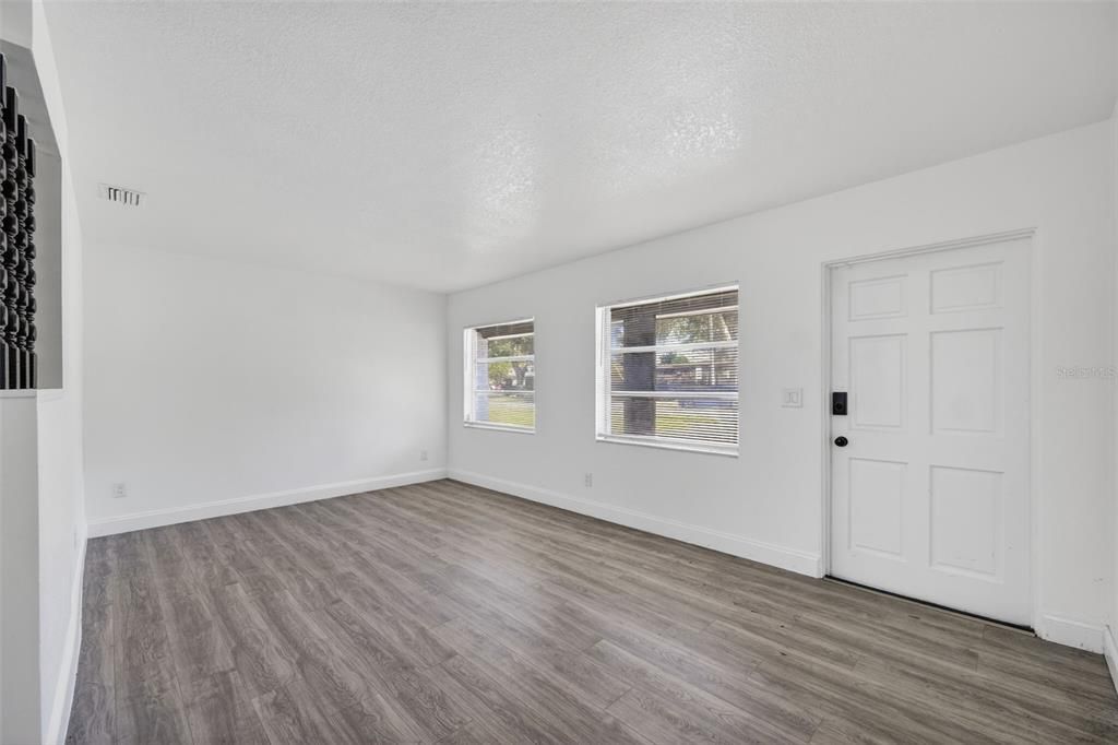 For Sale: $440,000 (4 beds, 2 baths, 1484 Square Feet)