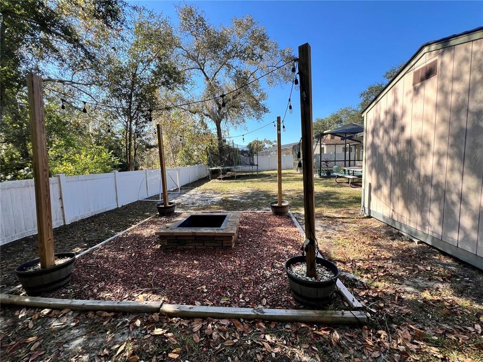 На продажу: $388,000 (3 спален, 2 ванн, 1421 Квадратных фут)