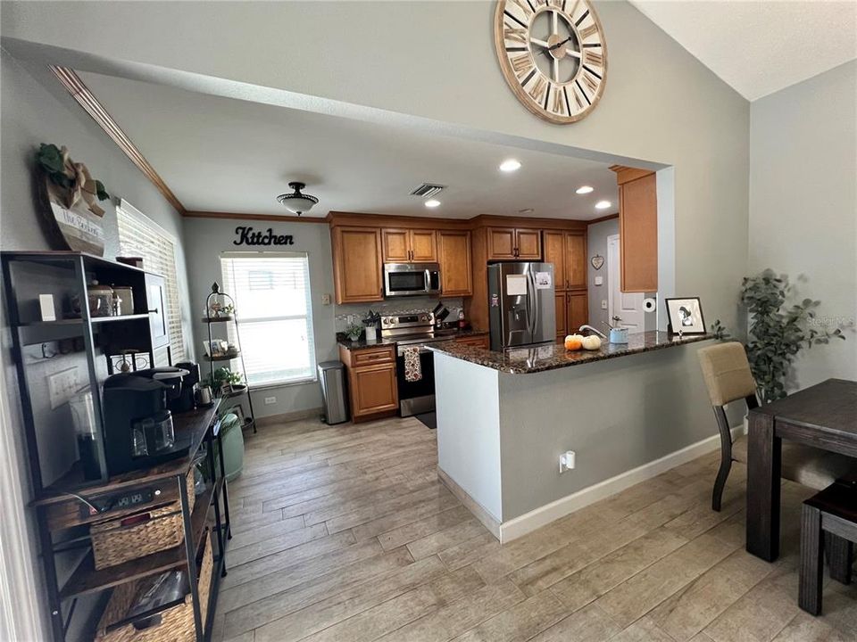 На продажу: $388,000 (3 спален, 2 ванн, 1421 Квадратных фут)