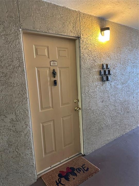 For Sale: $220,000 (2 beds, 2 baths, 1209 Square Feet)