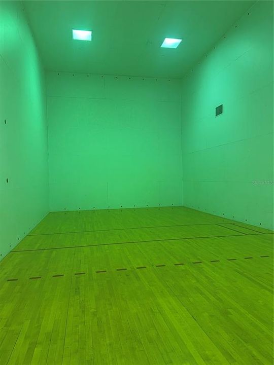 For Sale: $220,000 (2 beds, 2 baths, 1209 Square Feet)