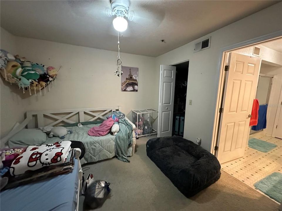 For Sale: $220,000 (2 beds, 2 baths, 1209 Square Feet)