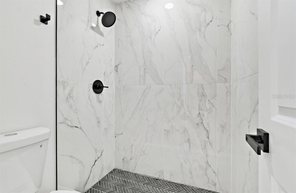 待售: $349,900 (3 贝兹, 2 浴室, 1272 平方英尺)