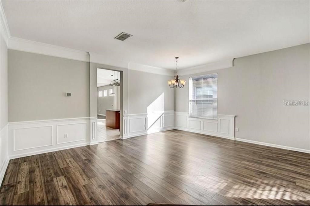 For Rent: $2,850 (3 beds, 2 baths, 1894 Square Feet)