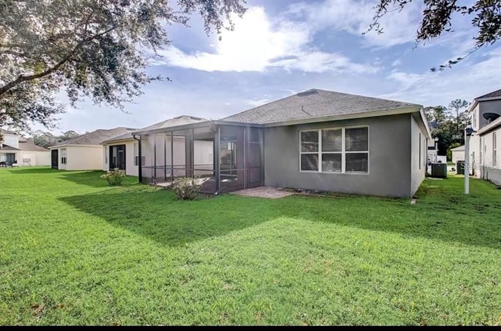 For Rent: $2,850 (3 beds, 2 baths, 1894 Square Feet)