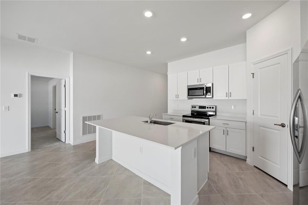 For Sale: $299,499 (3 beds, 2 baths, 1551 Square Feet)