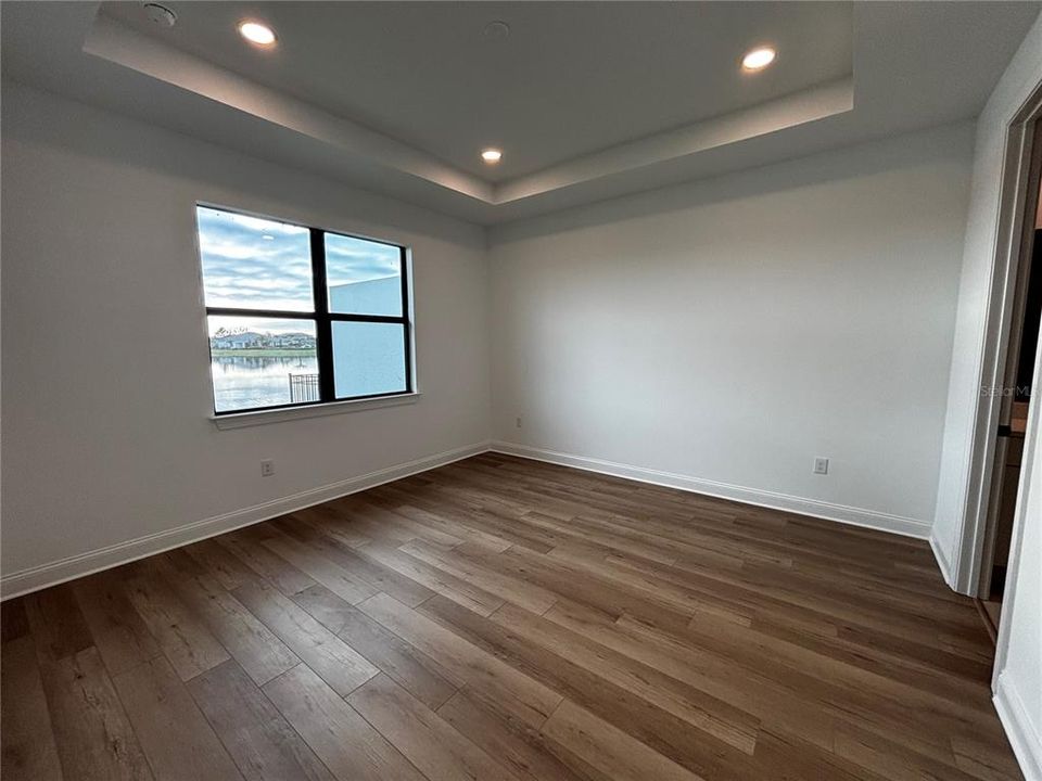 For Sale: $369,000 (3 beds, 2 baths, 1601 Square Feet)