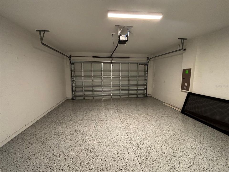 For Sale: $369,000 (3 beds, 2 baths, 1601 Square Feet)