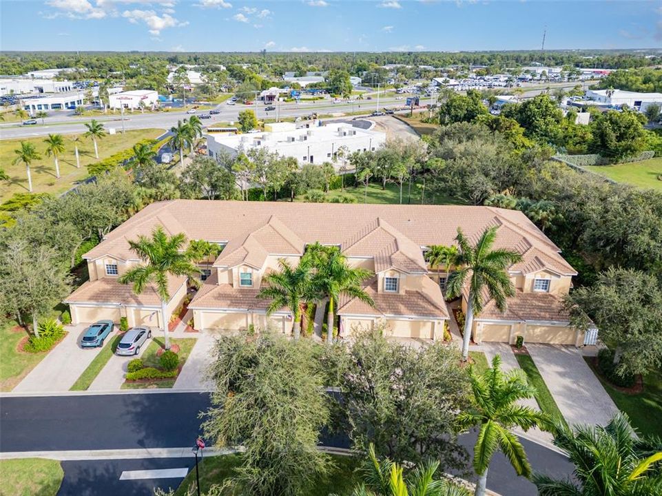 На продажу: $284,900 (4 спален, 2 ванн, 2069 Квадратных фут)