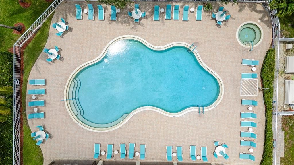 На продажу: $284,900 (4 спален, 2 ванн, 2069 Квадратных фут)