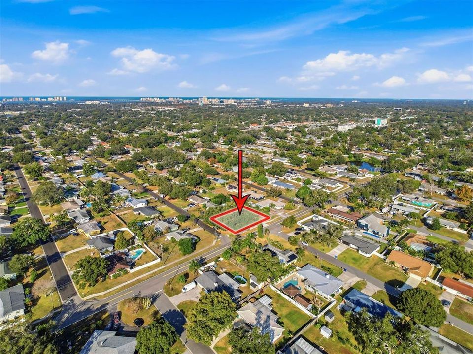 На продажу: $399,900 (2 спален, 2 ванн, 1300 Квадратных фут)