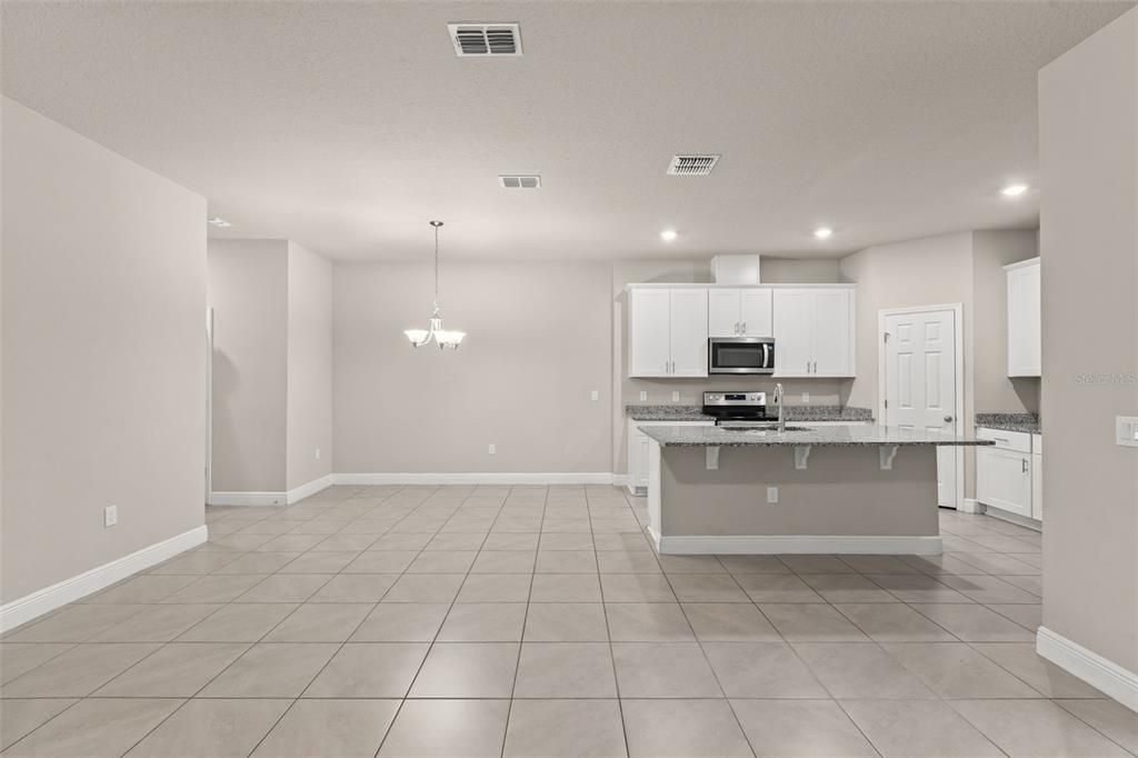 На продажу: $450,000 (3 спален, 3 ванн, 2308 Квадратных фут)