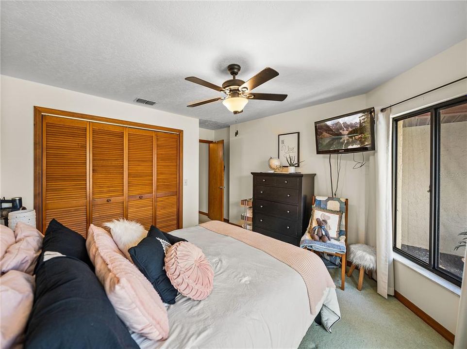 待售: $264,900 (2 贝兹, 2 浴室, 1526 平方英尺)