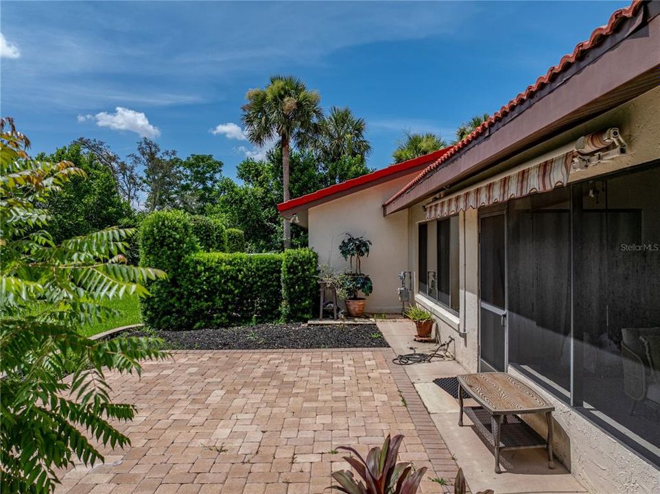 待售: $264,900 (2 贝兹, 2 浴室, 1526 平方英尺)