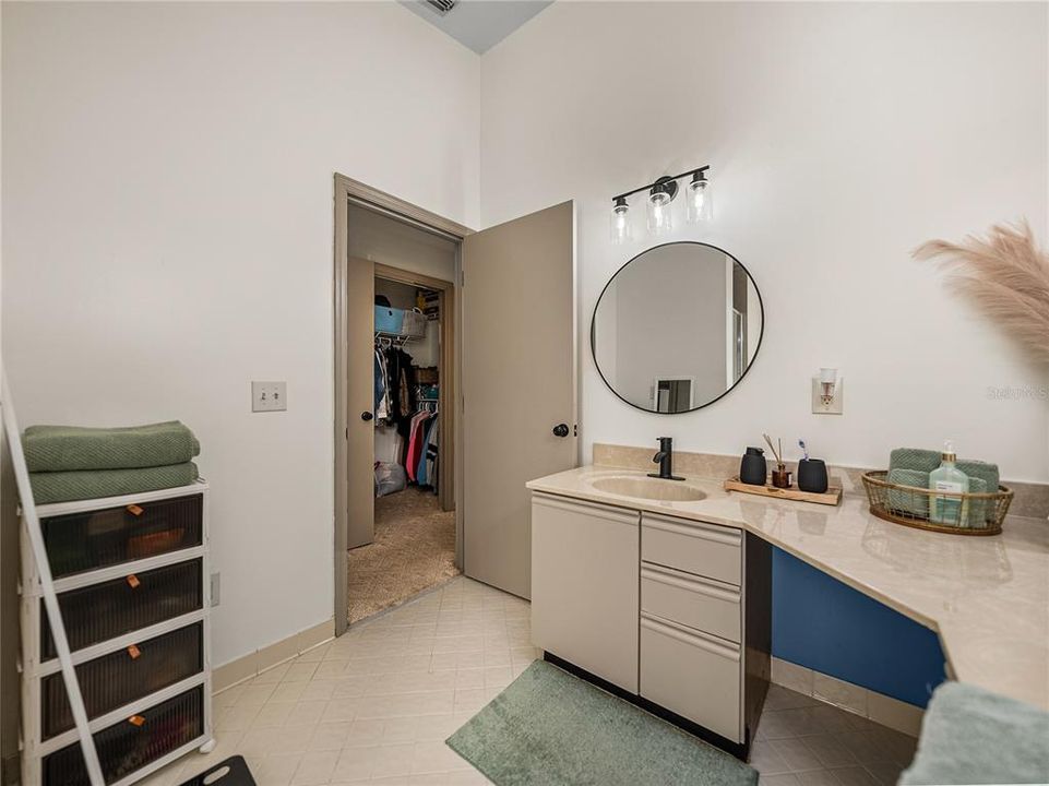 待售: $264,900 (2 贝兹, 2 浴室, 1526 平方英尺)