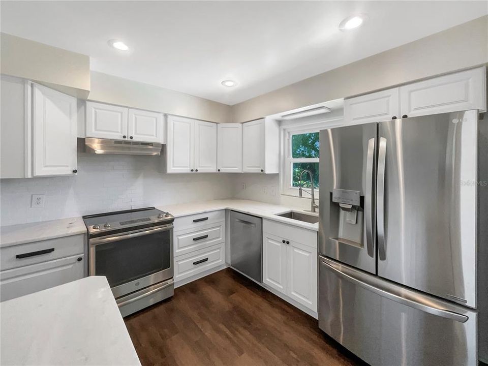 En Venta: $460,000 (4 camas, 2 baños, 1443 Pies cuadrados)